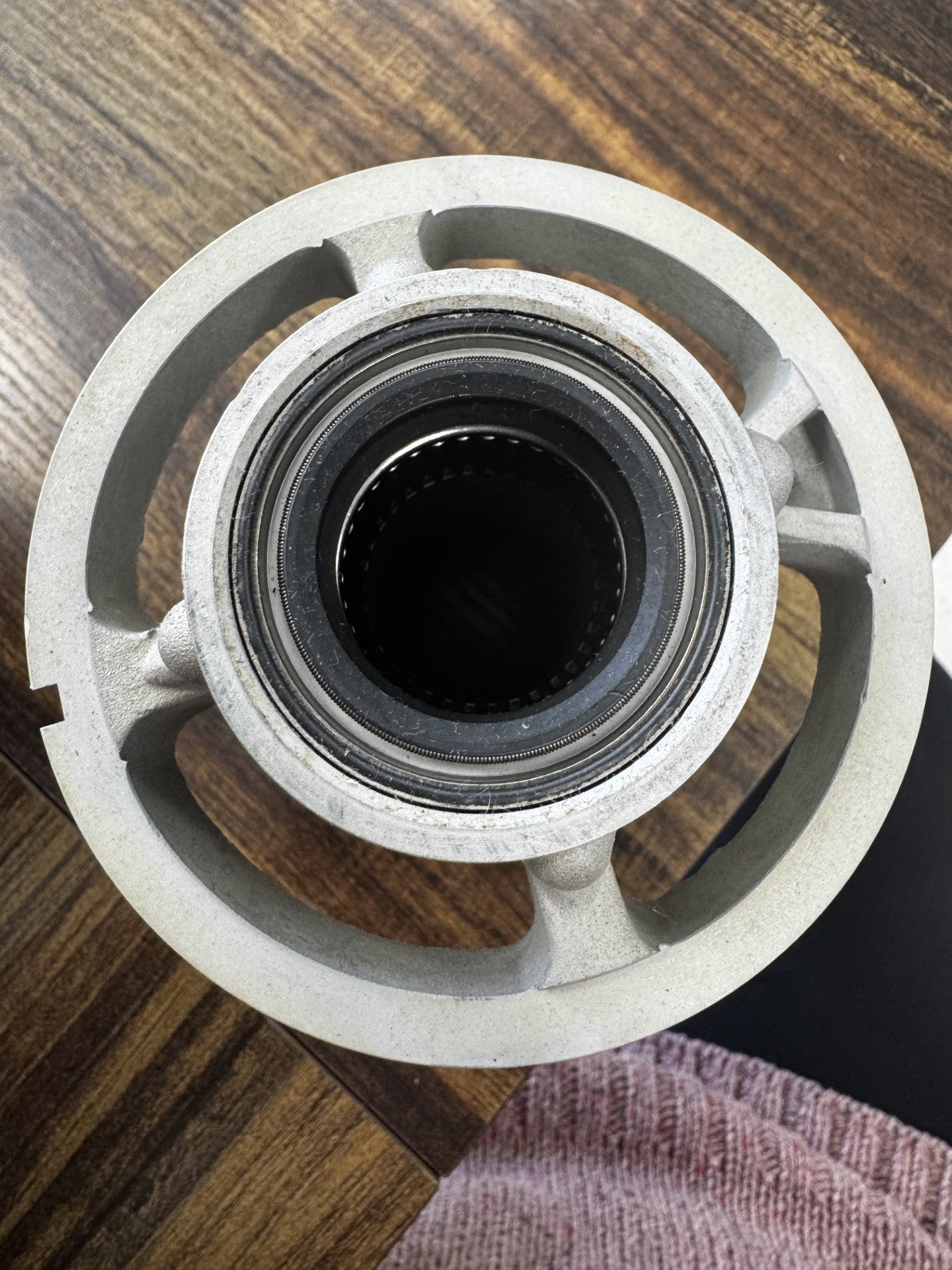 Mercury Bearing Carrier