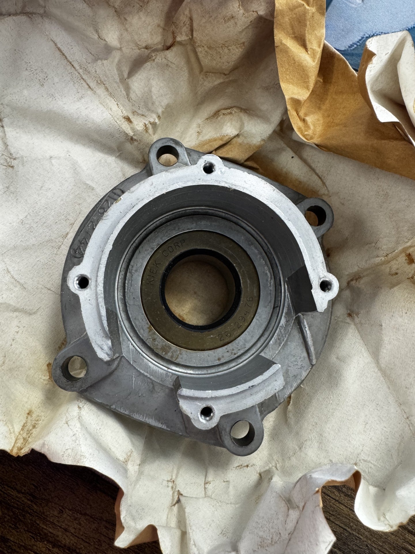 Mercury Upper End Cap - 128-2744A1