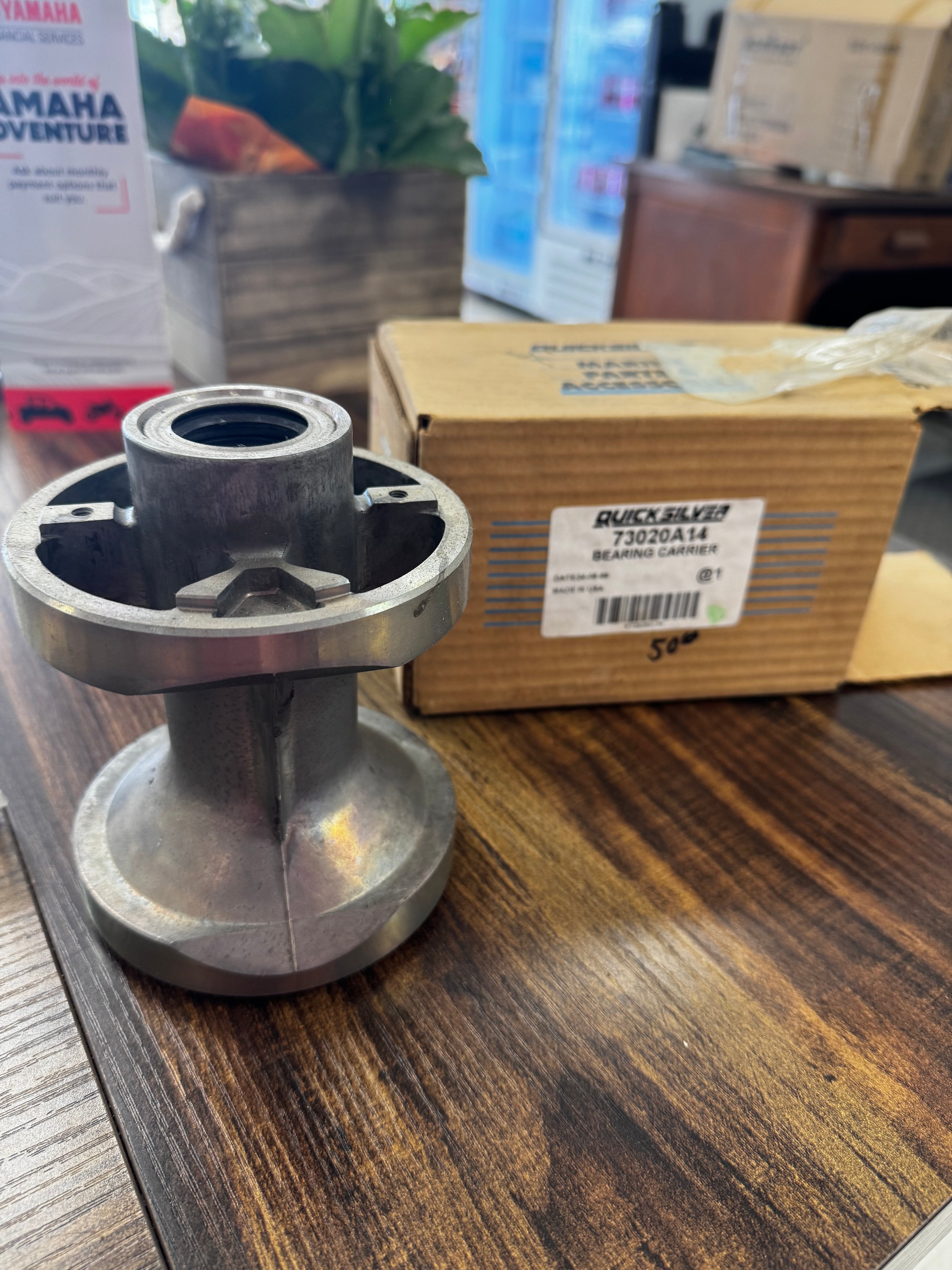 BEARING CARRIER 73020A14