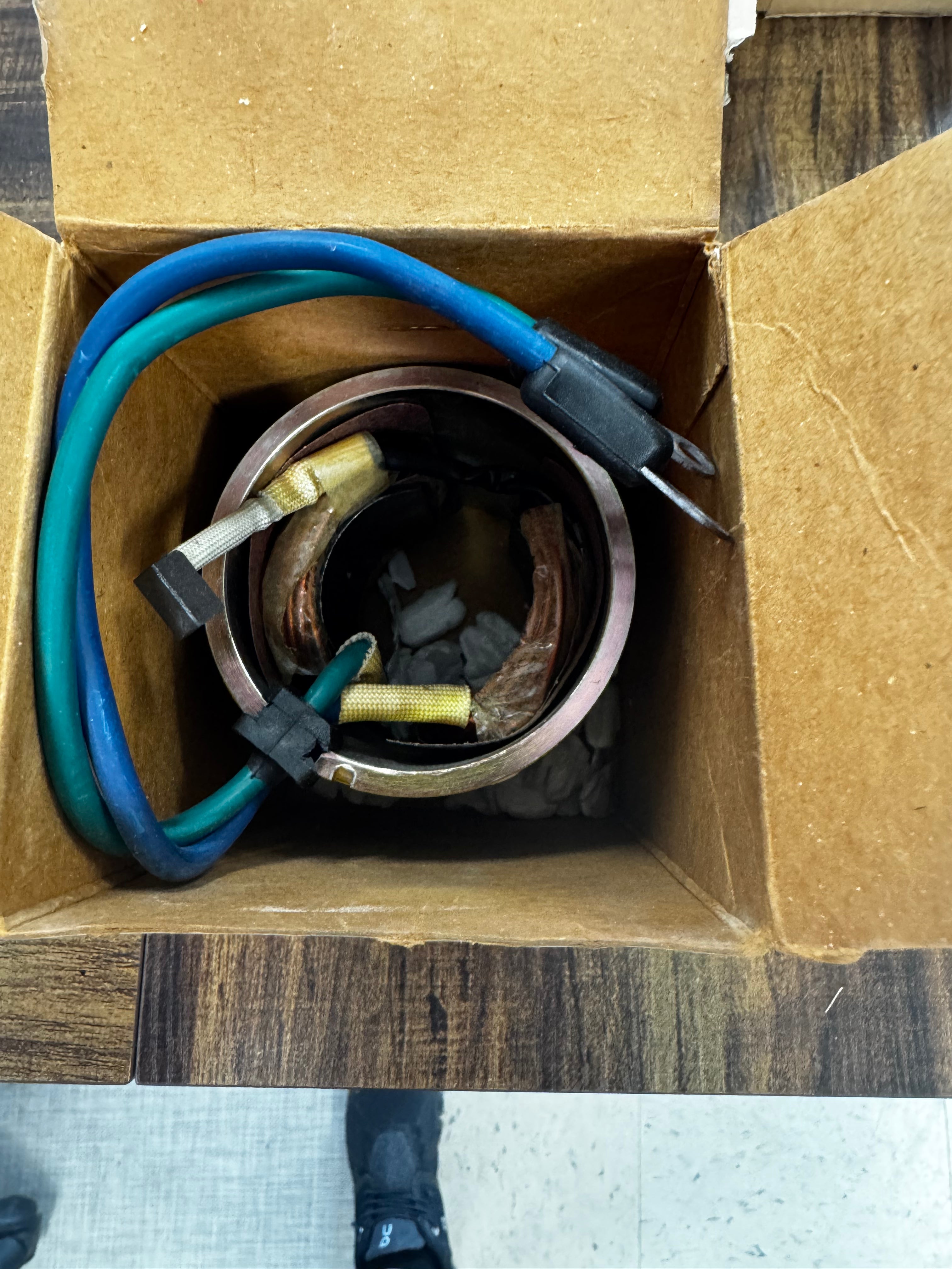 FIELD & FRAME 392-8261