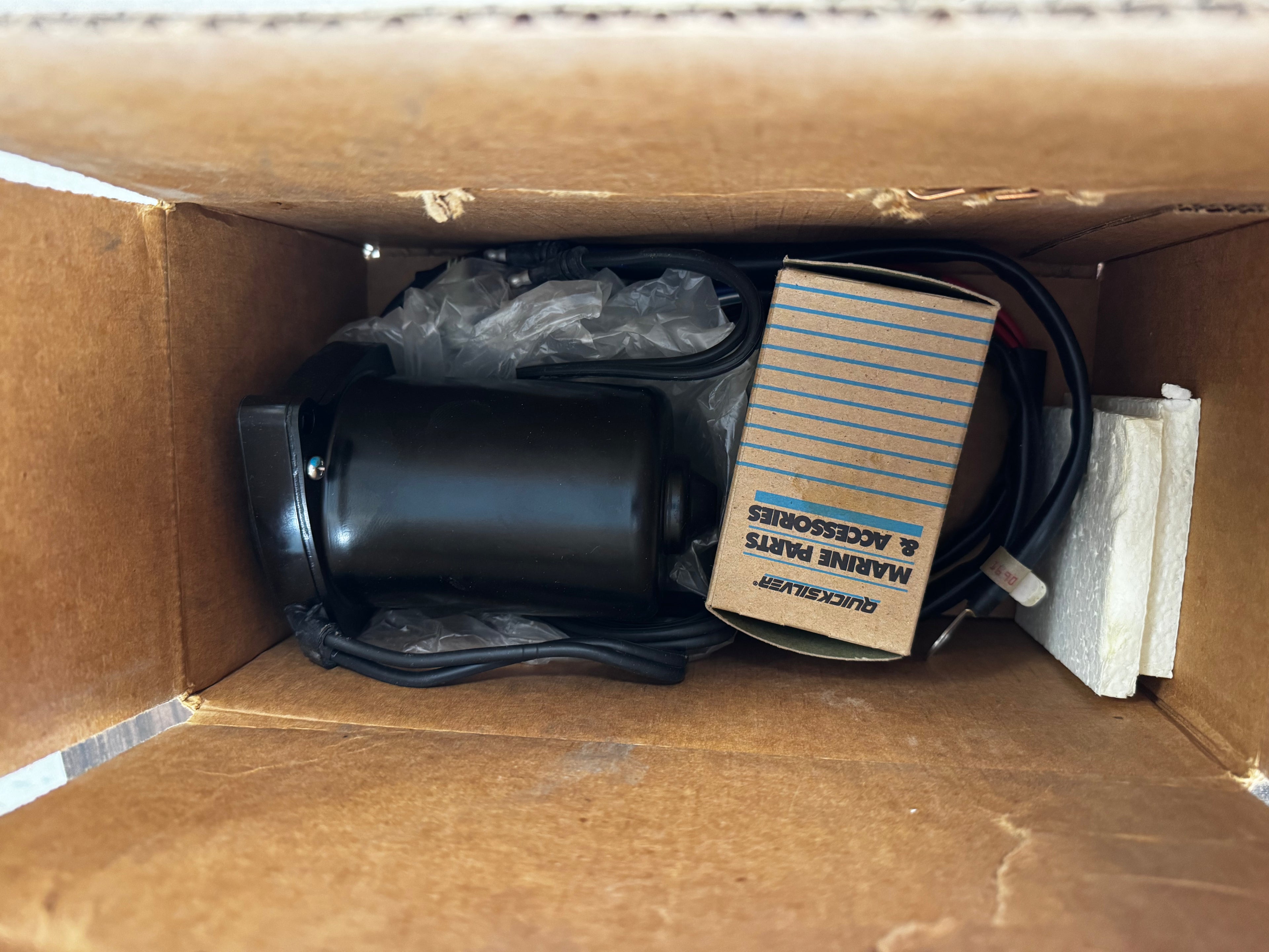 POWER TRIM MOTOR 828708A1