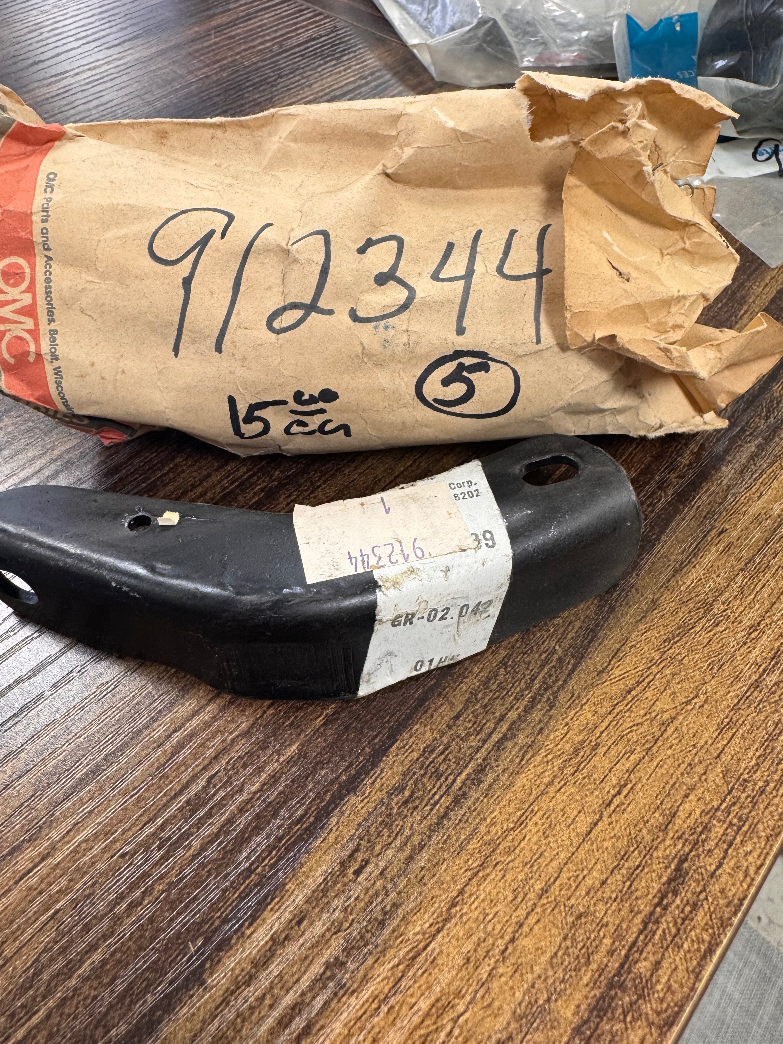 STARTER MOTOR BRACKER 912344