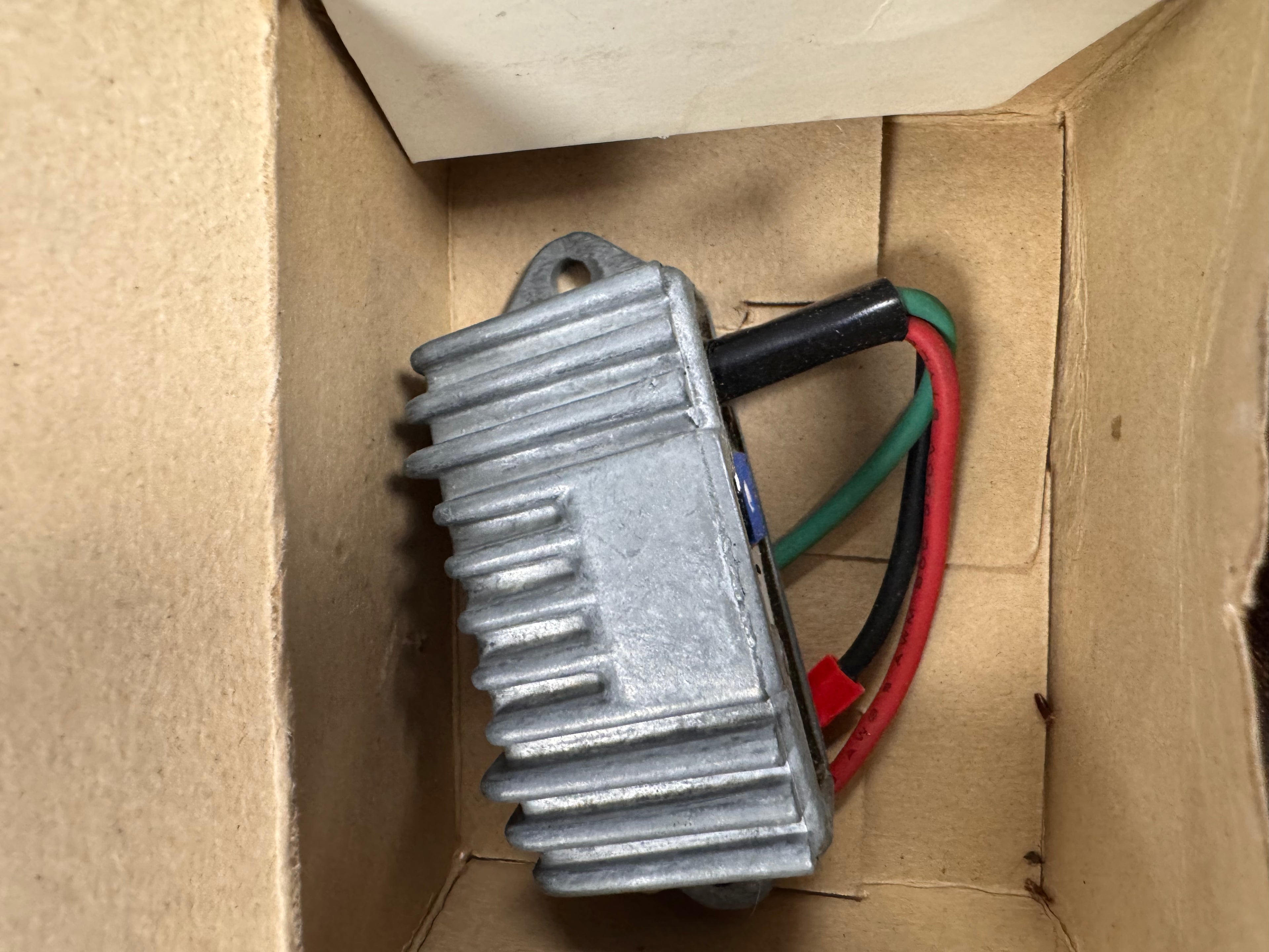VOLTAGE REGULATOR 94116