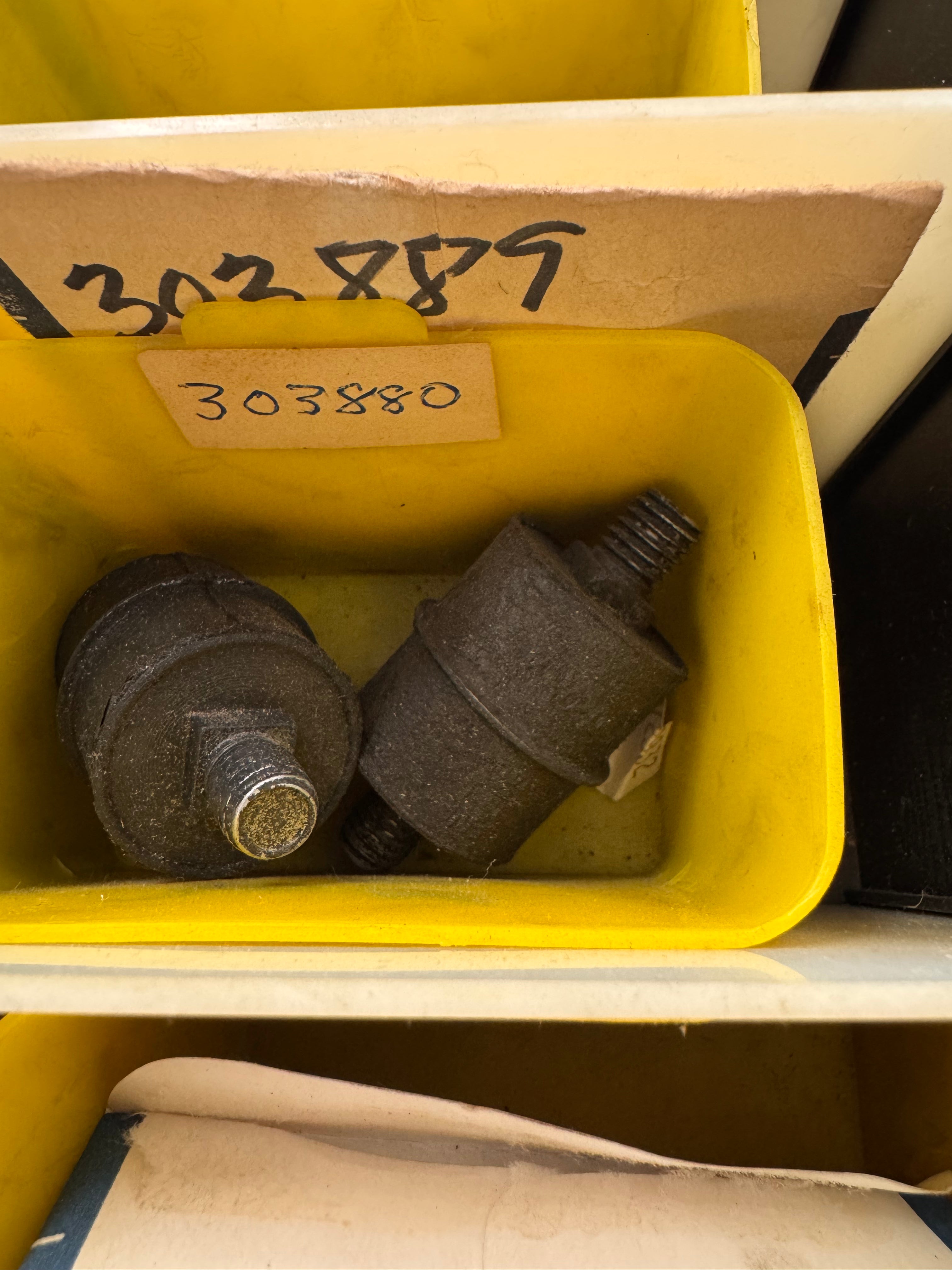 RUBBER MOUNT 30380